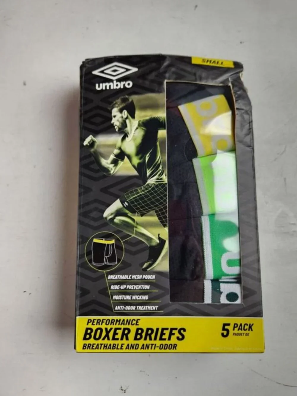 Umbro Men's Performance Antomicrobial Boxer Briefs, Small, 5 Pack